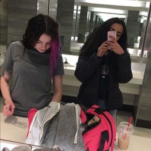 Meet your Posher, Jewels